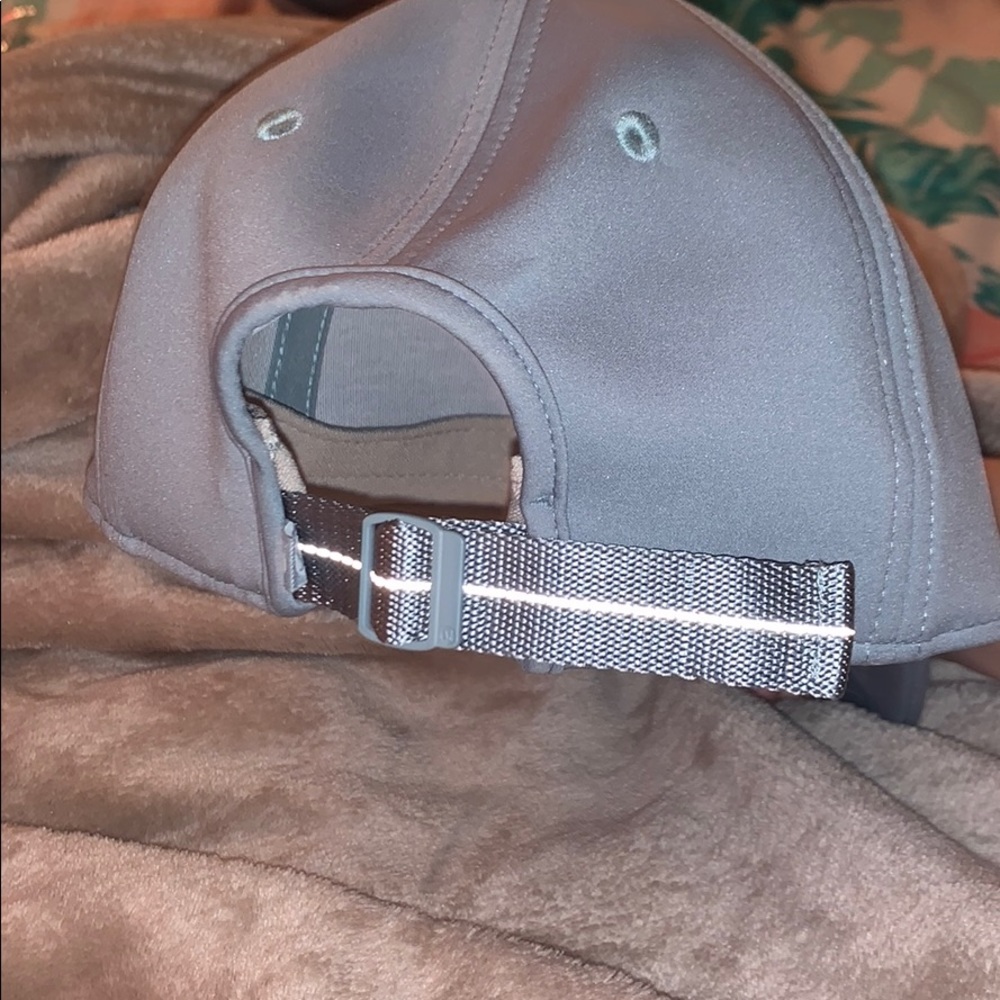 Hat - Picture 2 of 3